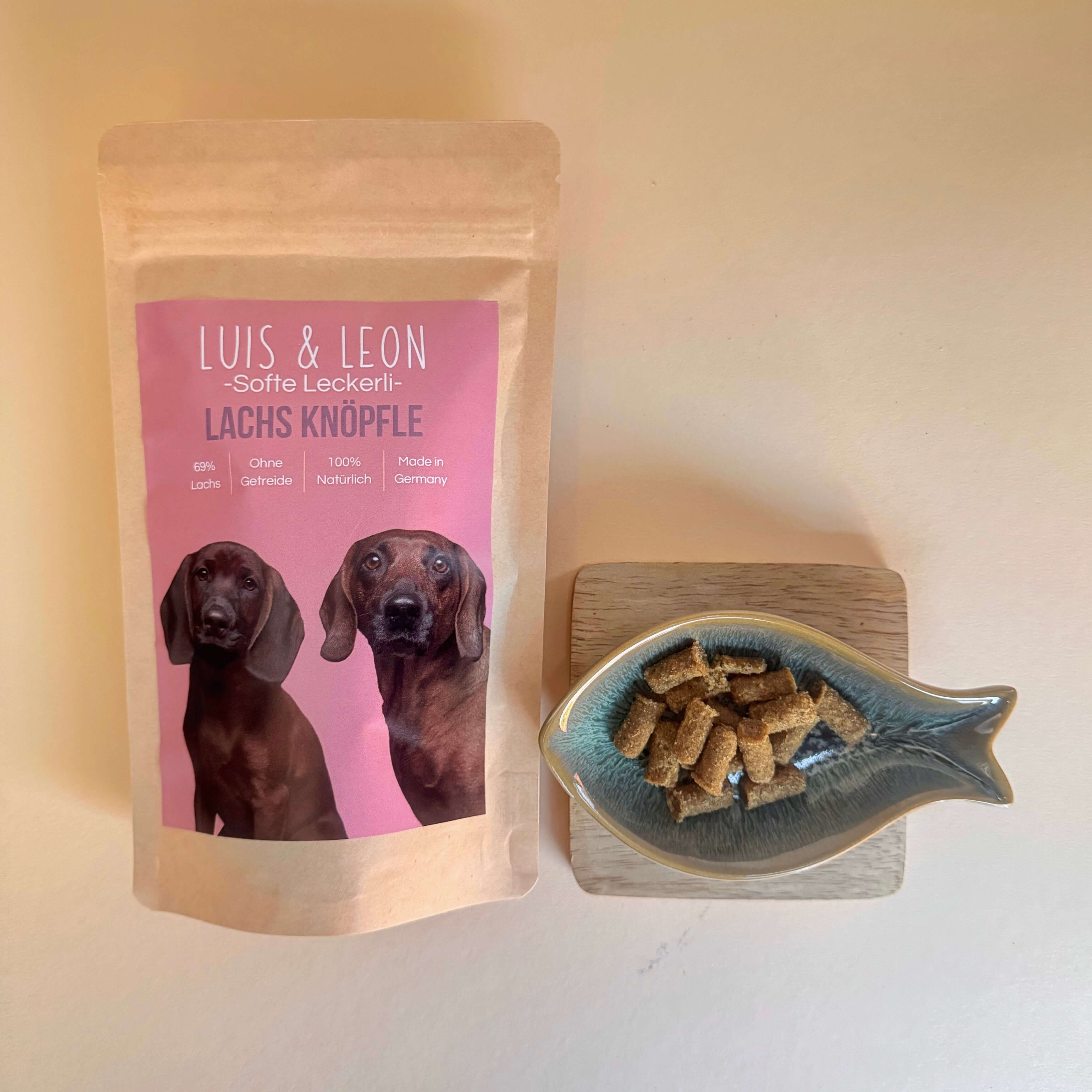LUIS & LEON Lachs Knöpfle – Softe, Getreidefreie Hundeleckerli - LUIS & LEON
