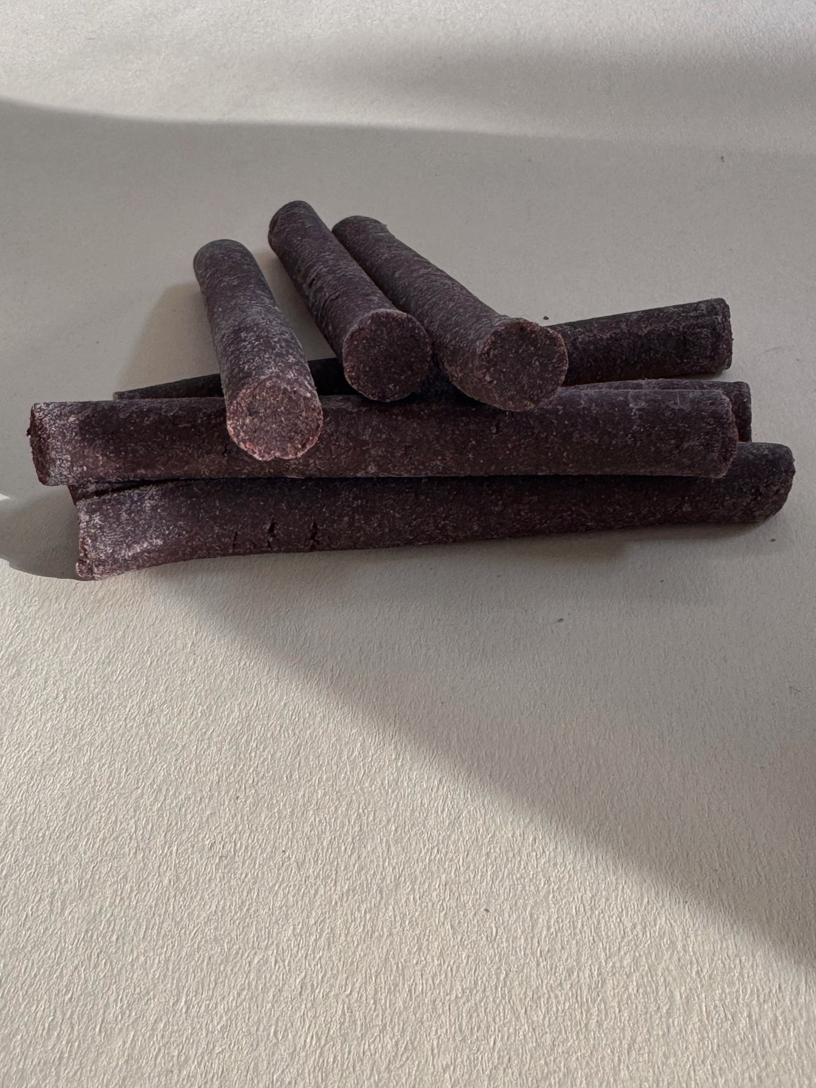 LUIS & LEON Beeren Kausticks Soft – vegane Hundeleckerli luftgetrocknet - LUIS & LEON