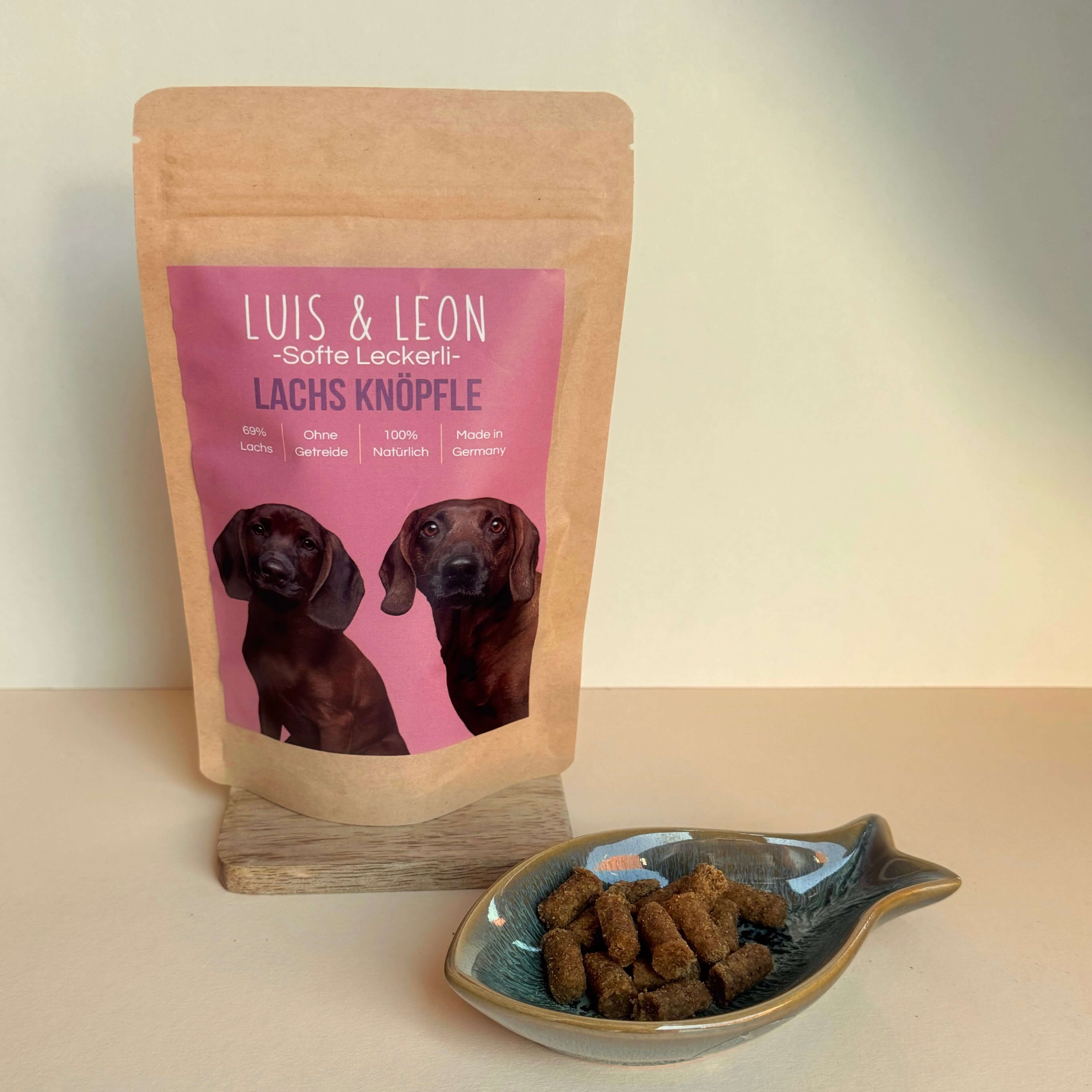 Weiche Hundeleckerli - LUIS & LEON Lachs Knöpfle, Getreidefrei - LUIS & LEON